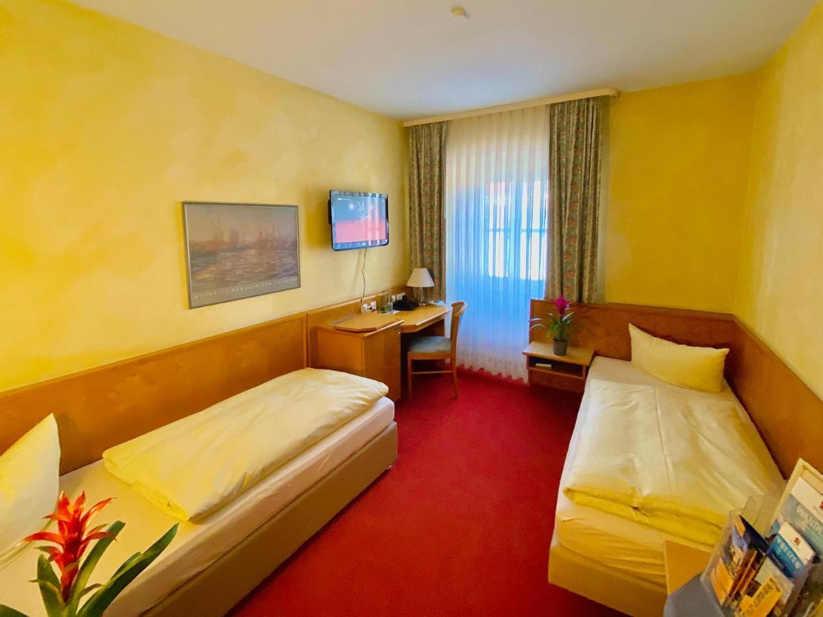 Meister BÄR HOTEL Ostbayern Floß Exterior foto